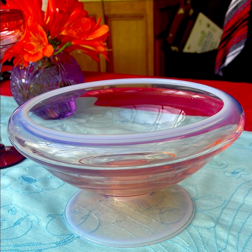 Large vintage Fostoria pink opalescent center bowl 9”